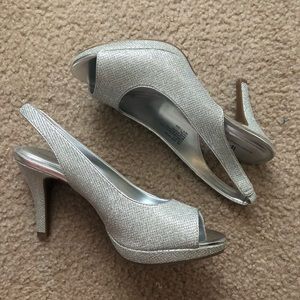 Dress shoes (never worn)